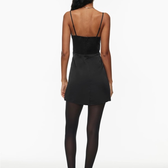 Gorgeous EUC Aritzia ‘Sunday Best’ a-line dress - Picture 3 of 6